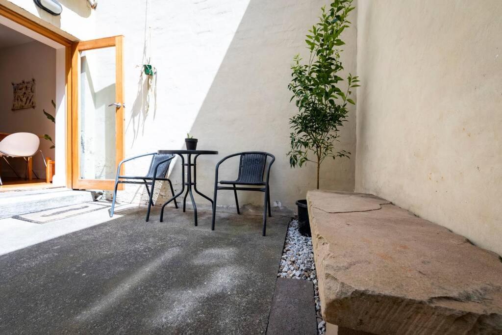 MELVINGTON BOUTIQUE APARTMENT IN HOBART CBD o - Housity