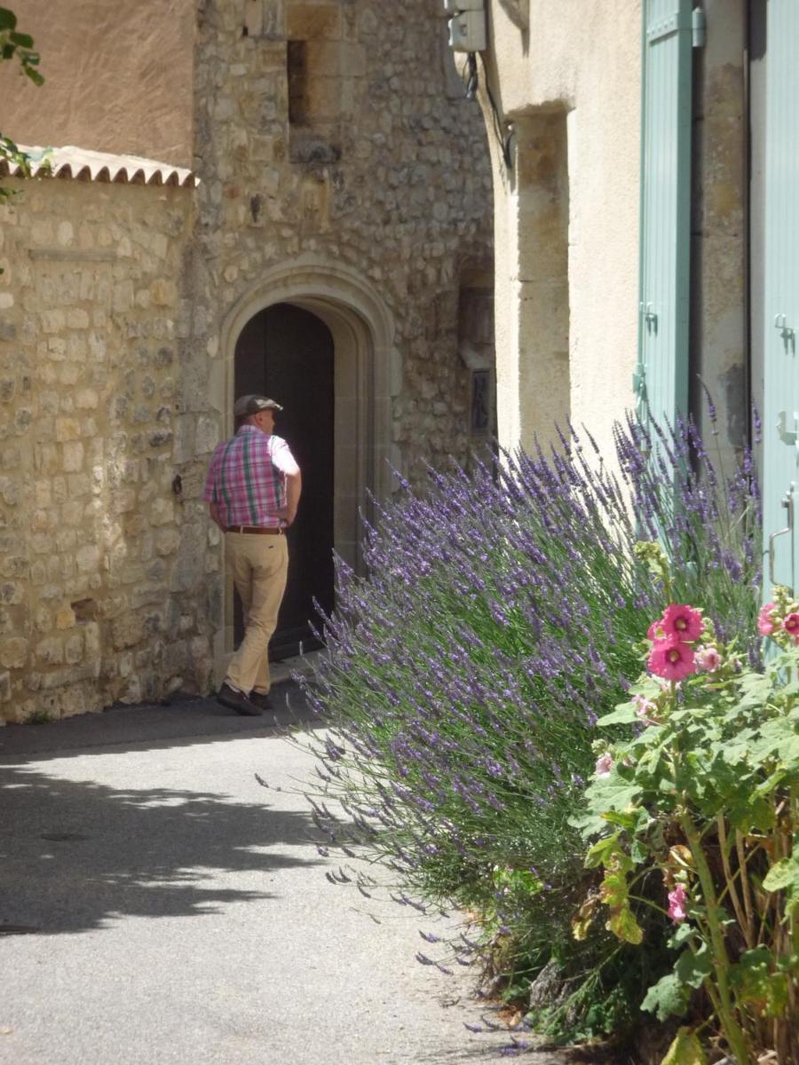 Photo de la galerie de l'établissement Les Arcades Le Lion D'or, à Buis-les-Baronnies