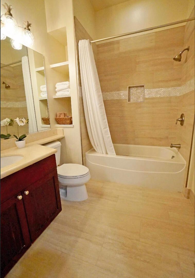 Fairway Villas B34 - Housity