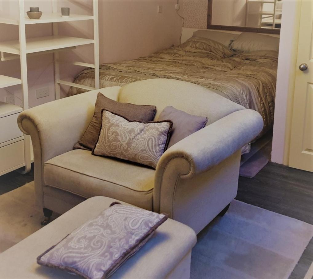 Cosy self-contained studio flat in Bristol - Housity