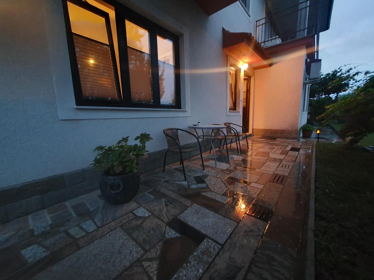 Apartma Lu - Housity