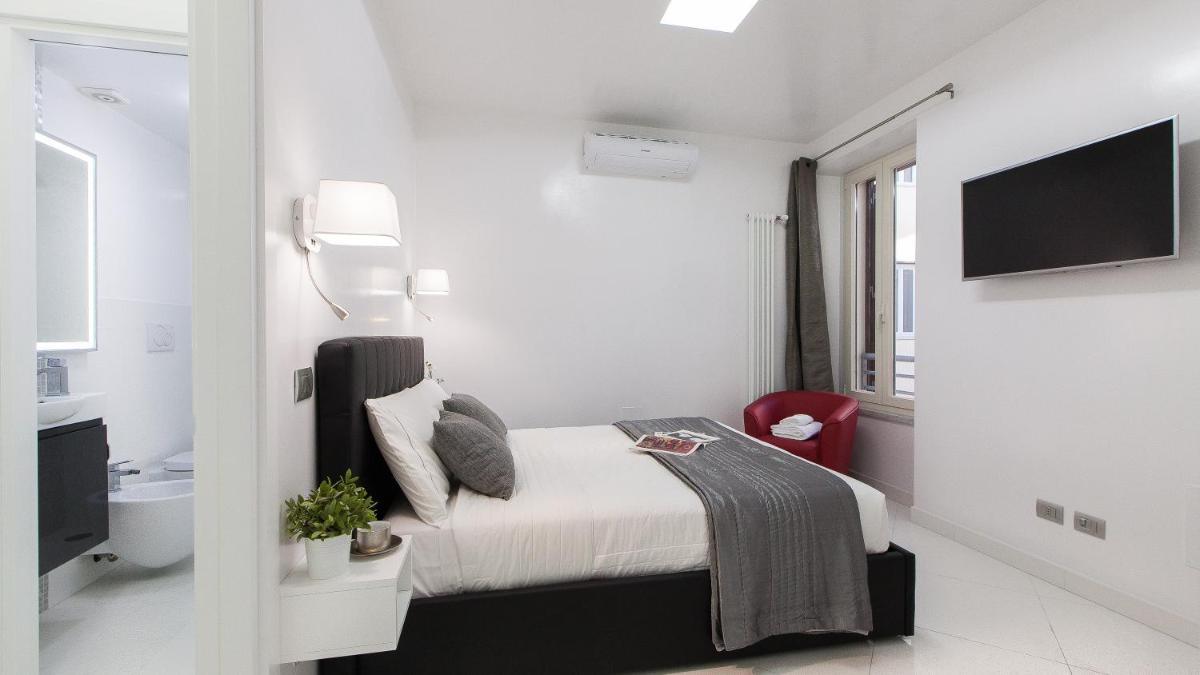 Piazza Venezia White Apartments - Housity