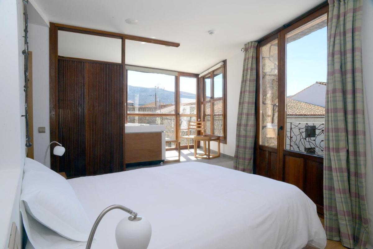 Hotel Rural Quercus Tierra - Housity