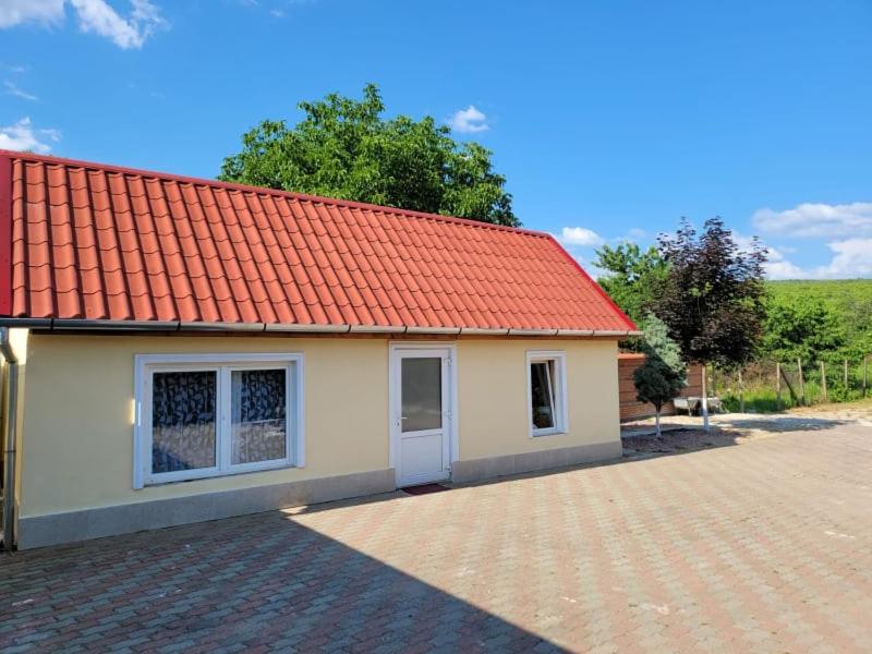 Apartament Eduard - Housity