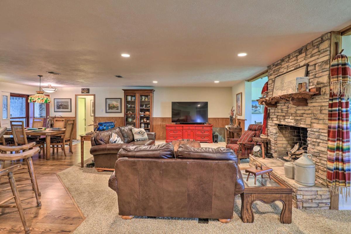 Granbury Lakefront Escape with Boat Dock and Slip! - Housity