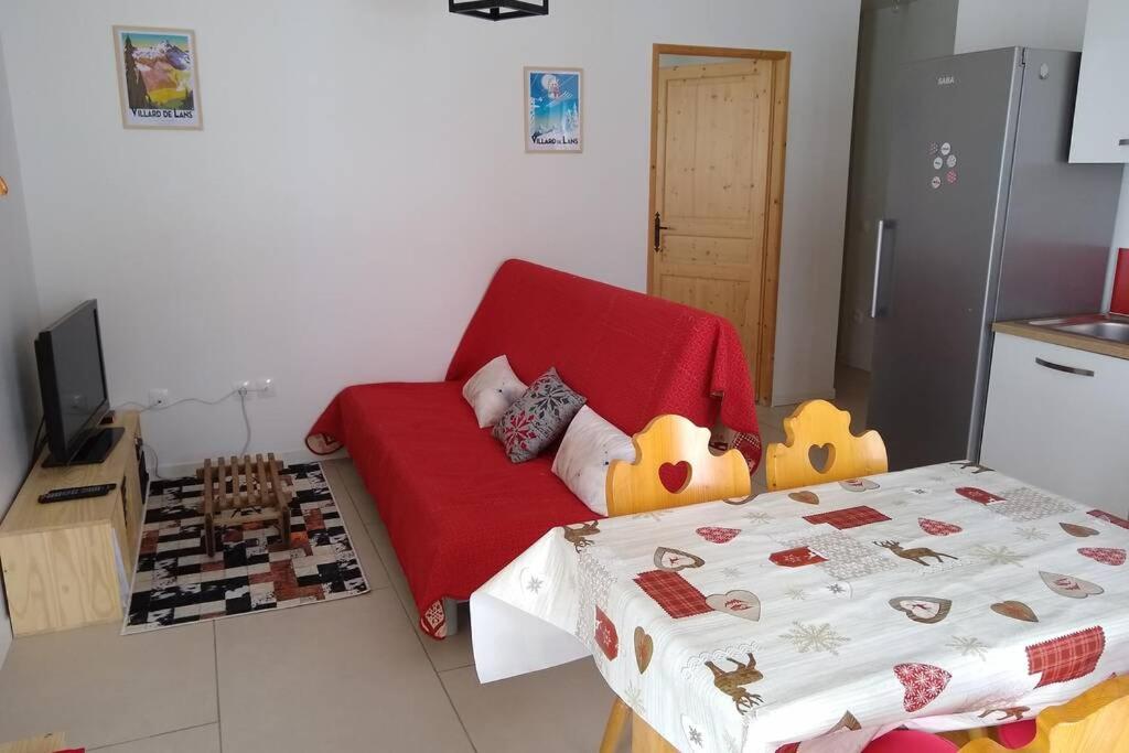 Appartement dans maison, à proximité du village - Housity