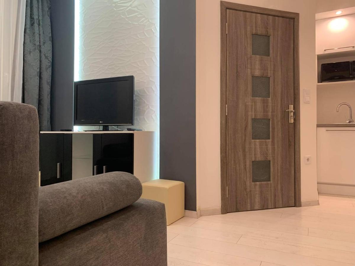 Cool Cat Budapest Apartment - Housity