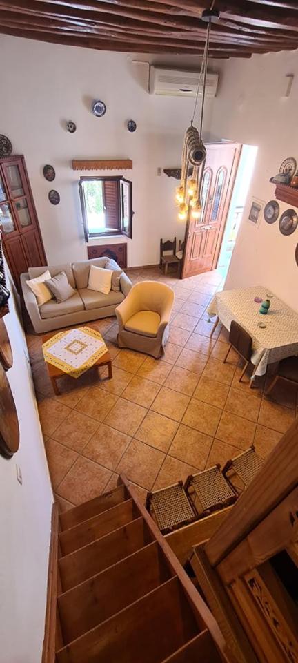 Traditional House - Housity