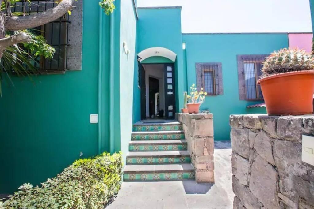 Linda casa Colorín - Housity