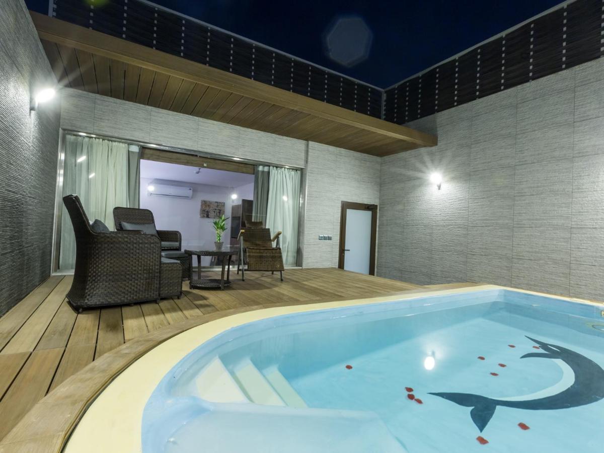 White diamond 1 - Housity