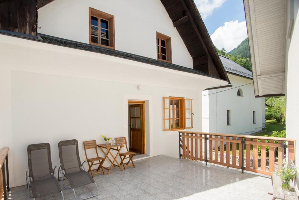 Juliana rooms Podbrdo - with double bed - Housity