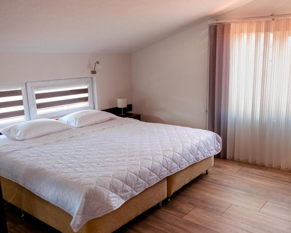 Demetra Apartments - Housity