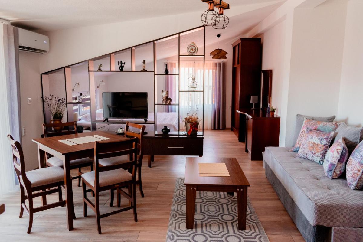 Demetra Apartments - Housity