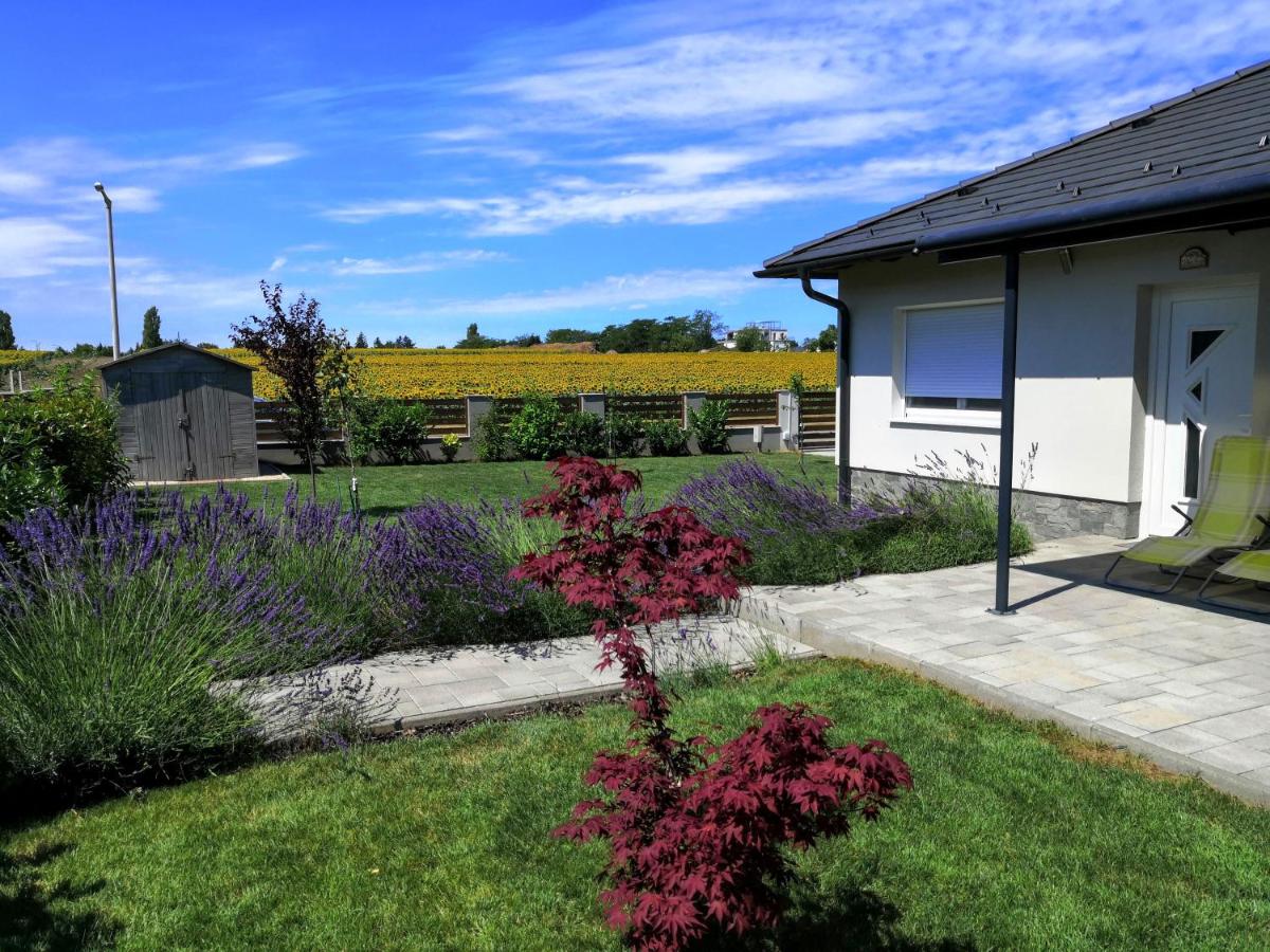 Corner House - Housity