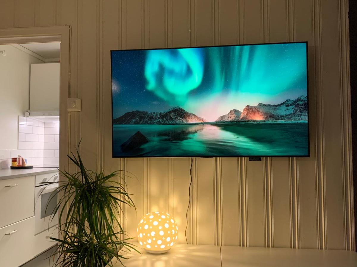 Private house-terrace-garden -parking-WiFi-smartTV - Housity