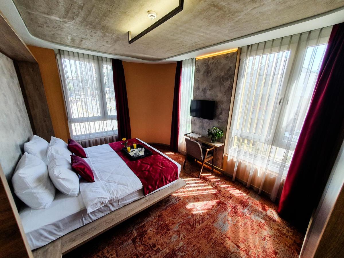 Hotel City Code - Housity