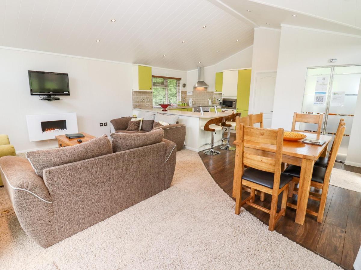 Oak Lodge - Housity