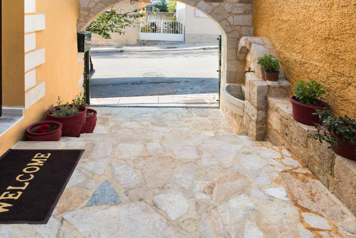 Dominic Chania 2 Room Apartment - Housity