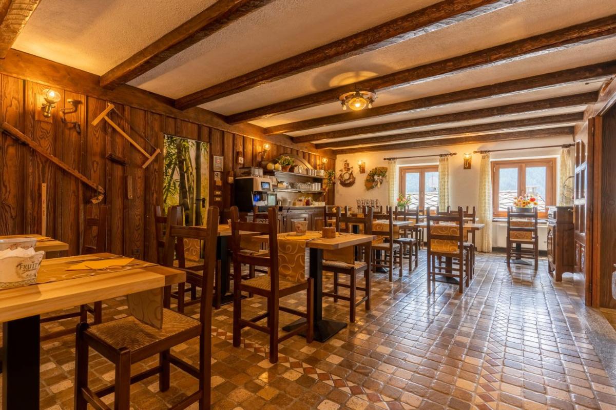Hotel Des Alpes - Housity