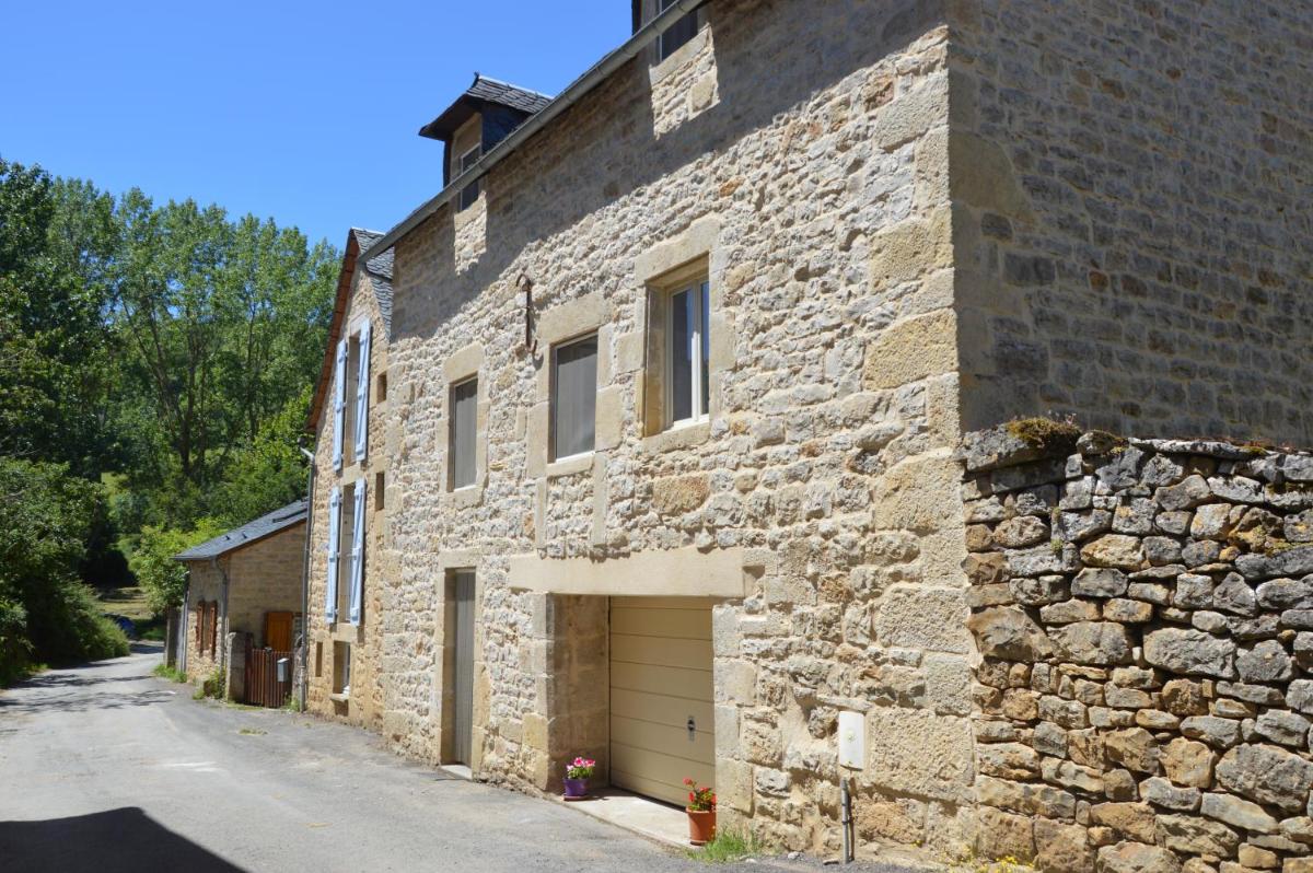 Gîtes des Palanges à l'Aubrac - Housity