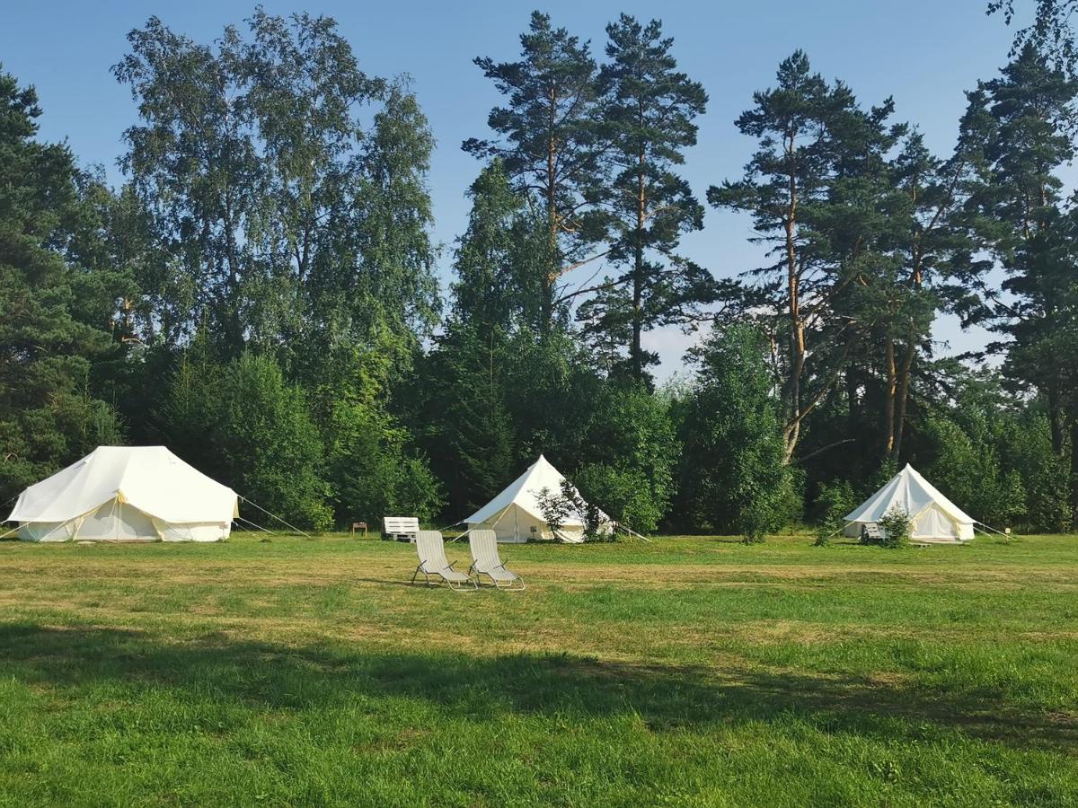 Glampery Narva-Jõesuu - Housity