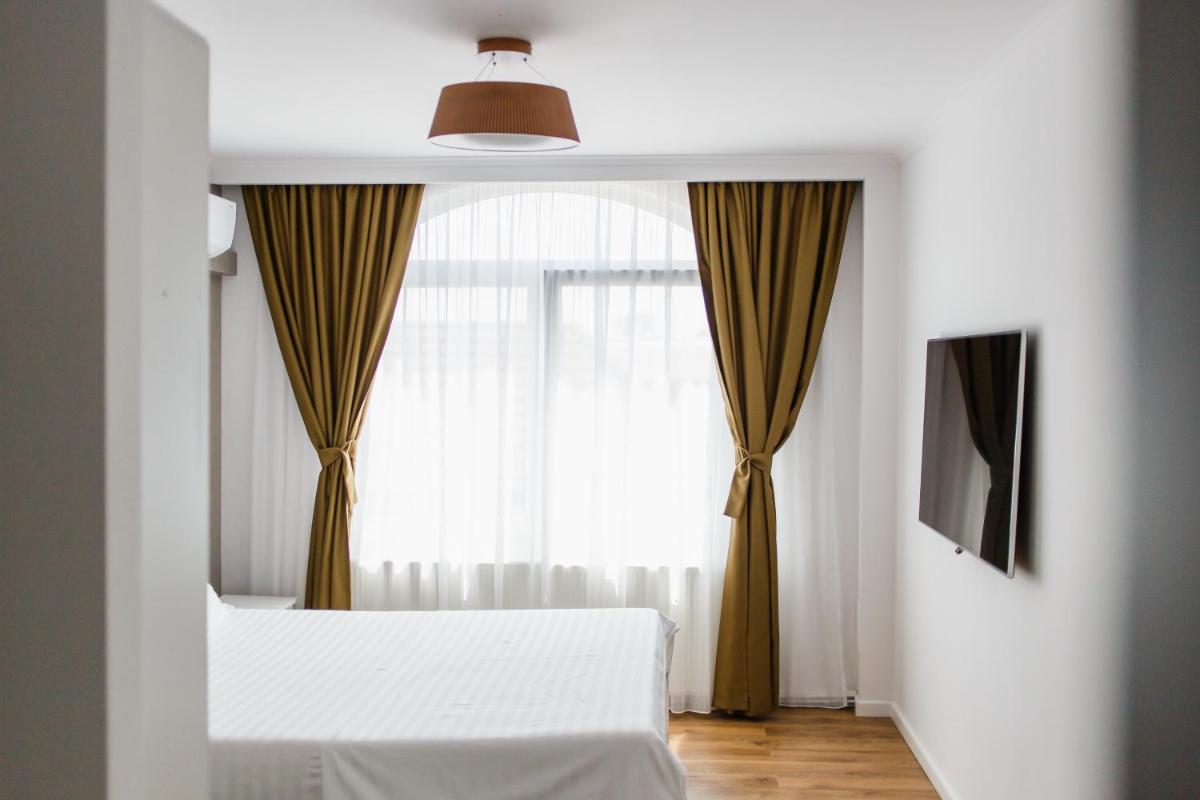 Apart Hotel Fresh - Housity