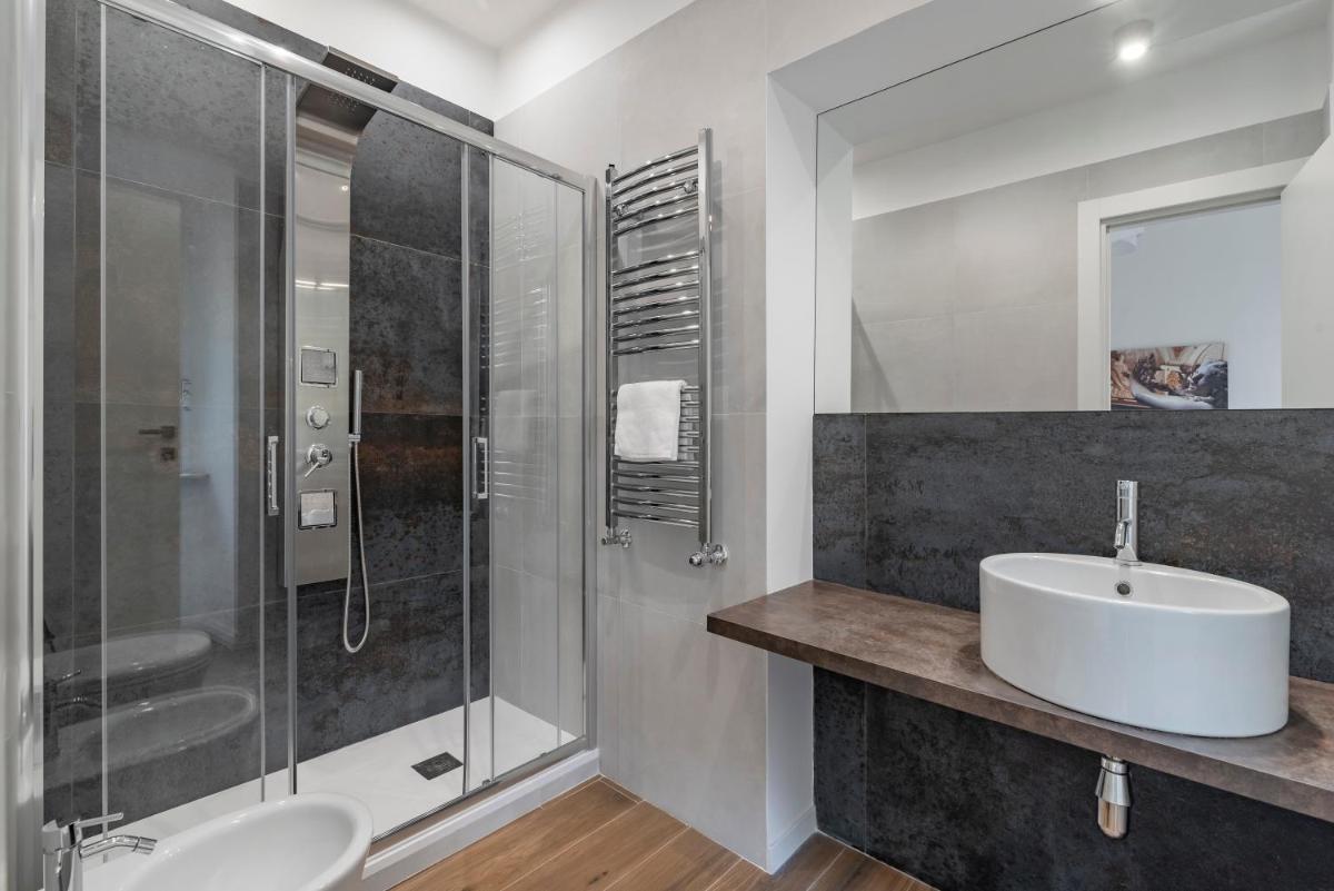 Leo's Colosseum - Private Apartments - Housity