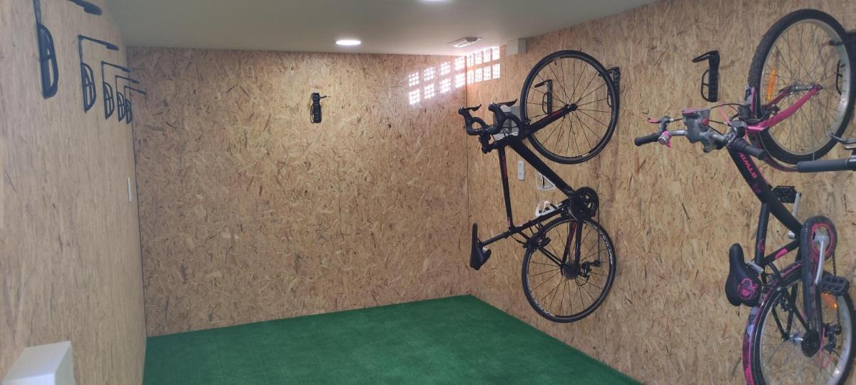Montar en bicicleta en Hotel Capricho o alrededores