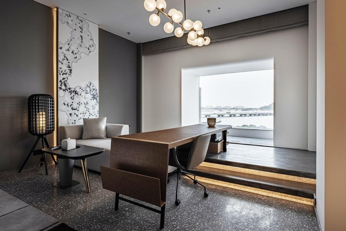 Hui Hotel - Housity