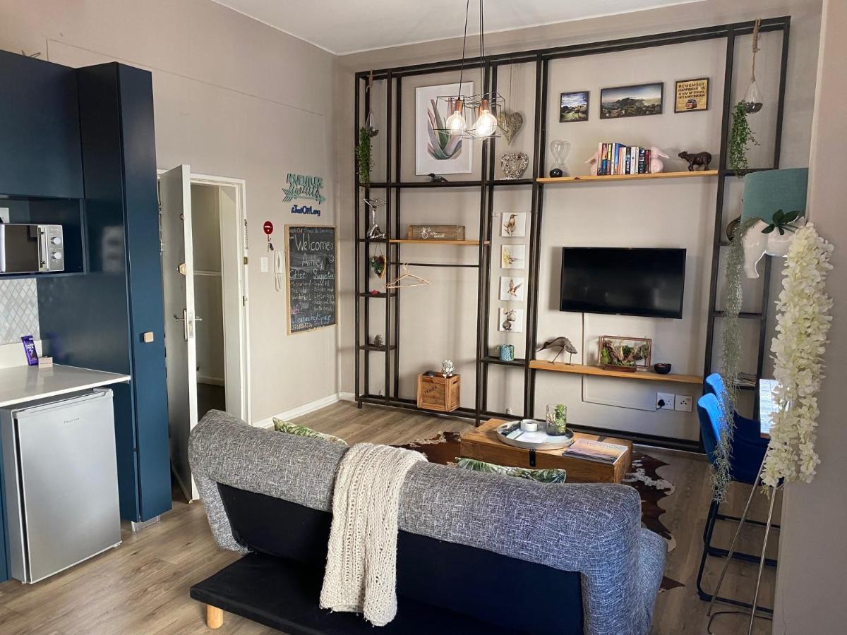 Just Off Long - Inner City Gem - Housity