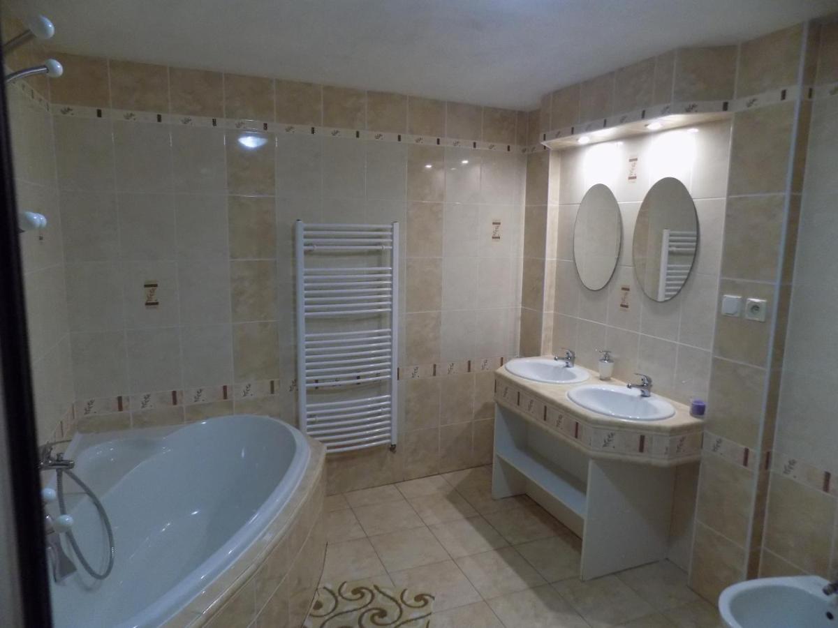Ubytování Apartmány Ferenčíková - Housity
