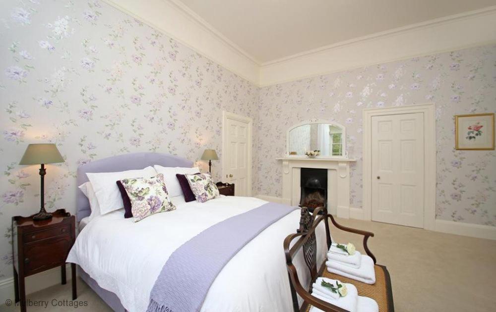 Bressingham Hall - Housity