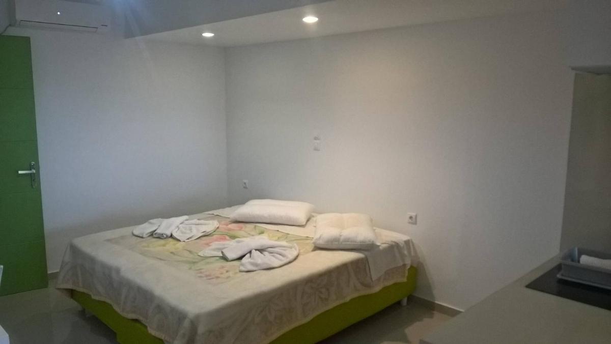 Studio At Villa Ioanna With Gorgeous Sea View - Housity