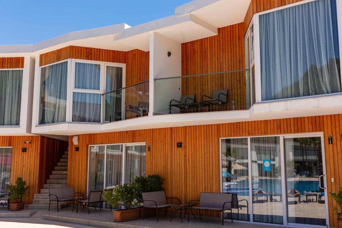 Suitetrails - Riva Hill Resort Lankaran