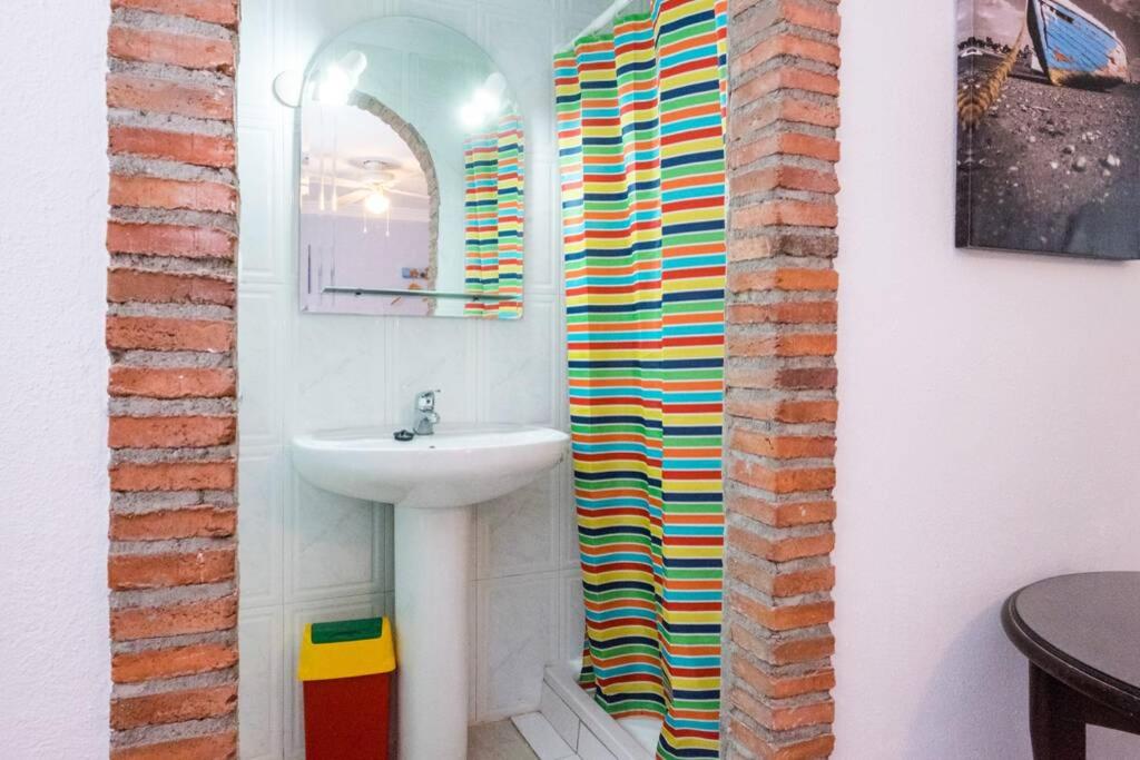 Spacious house with sea view - Housity