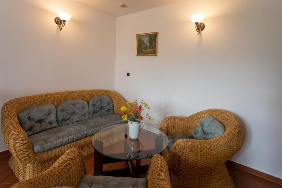 Hotel Zámeček Pod Hradem Starý Jičín 111 - Housity