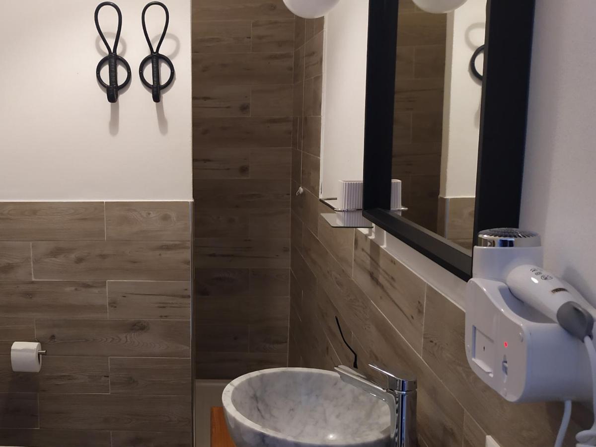 B&B Tra Mare e Marmo - Housity