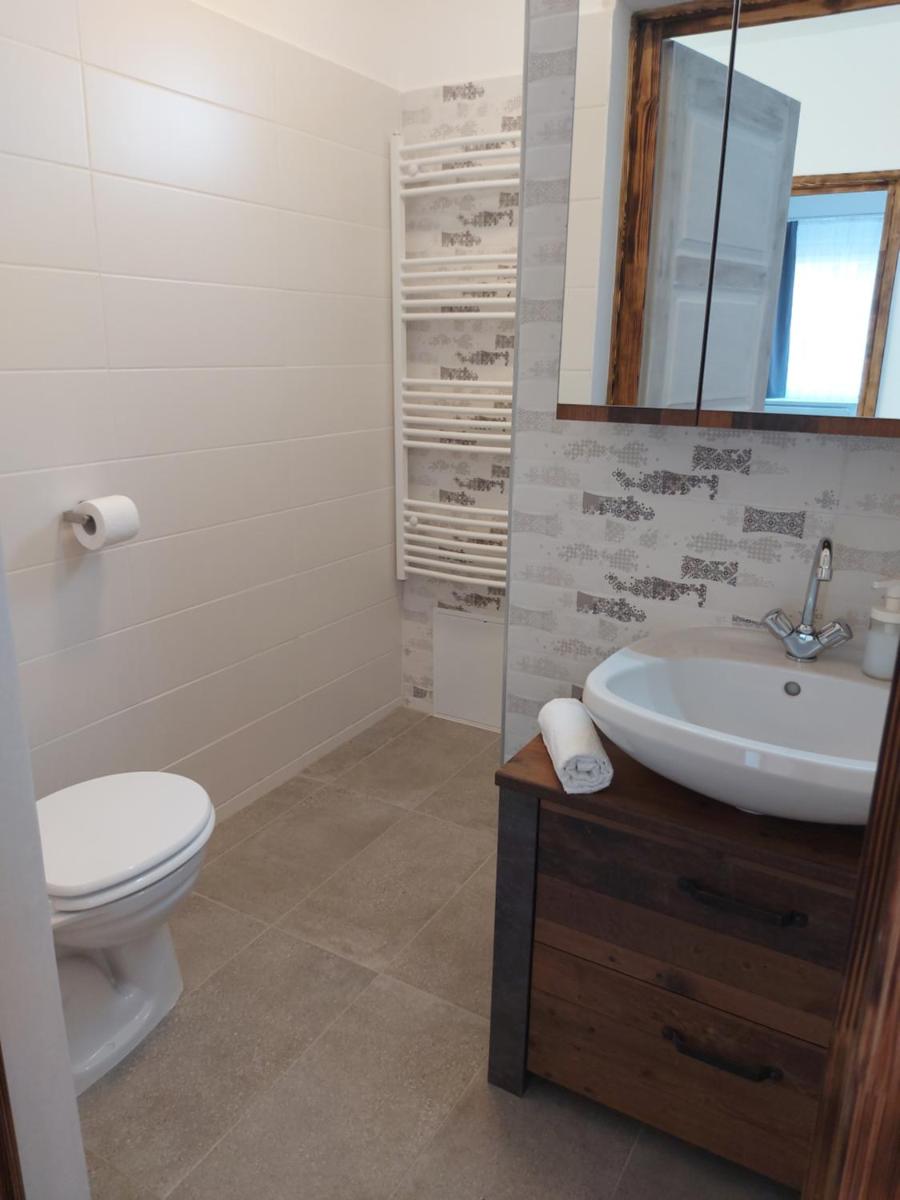 Central Lux Apartments - Housity