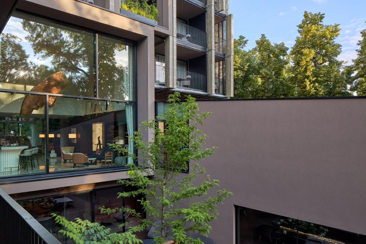 Jardin de l'établissement L'Esquisse Hotel & Spa Colmar - MGallery Collection