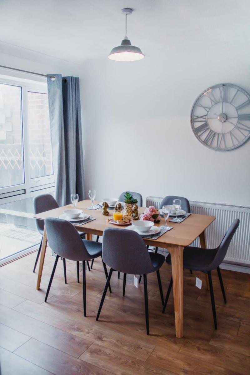 K Suites - Stoneacre Gillingham - FREE PARKING - Housity