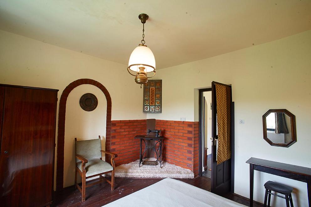 Dolina House- Village Retreat - Housity