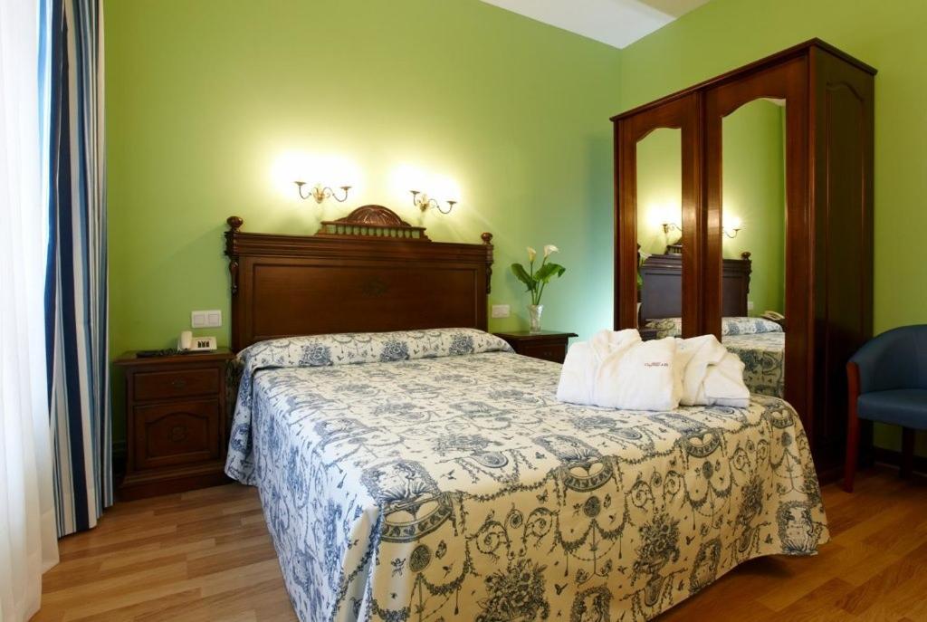 Cama o camas de una habitación en Gran Hotel Balneario de Liérganes