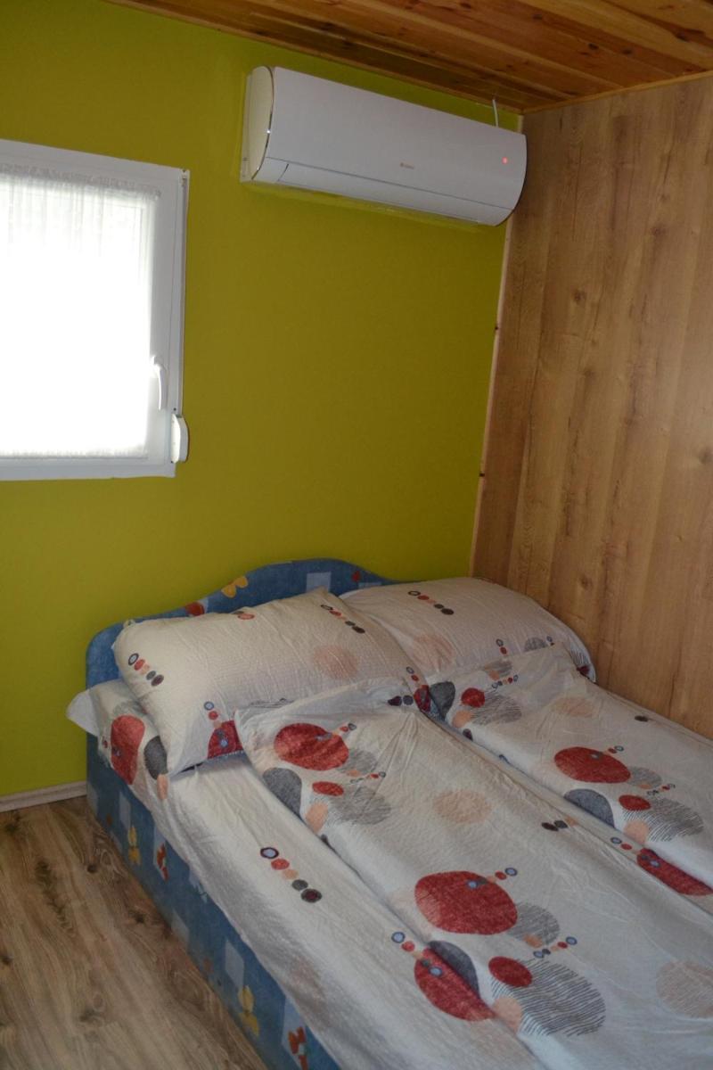 Nánás Szállás 2 - Housity
