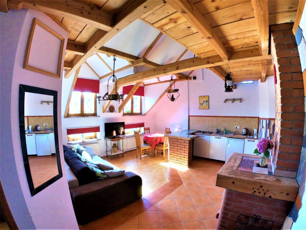 Homely Apartment's Old Town - Housity