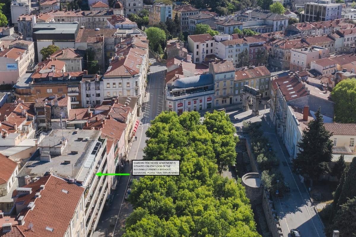 Giardini Penthouse apartment Pula - Housity