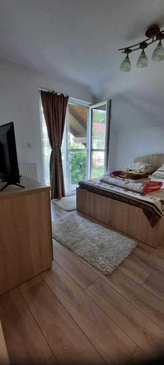 Vila Floarea de Colt - Housity