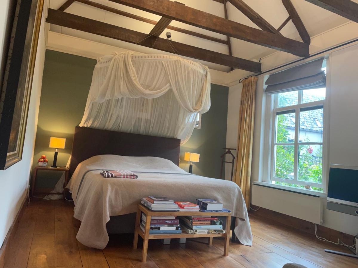 Apple Tree Cottage - charming home at beautiful canal in our idyllic garden - Housity