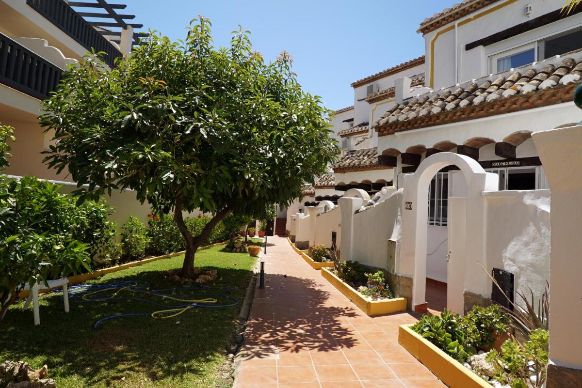 Beach House Casa Luna, Marbella - Housity