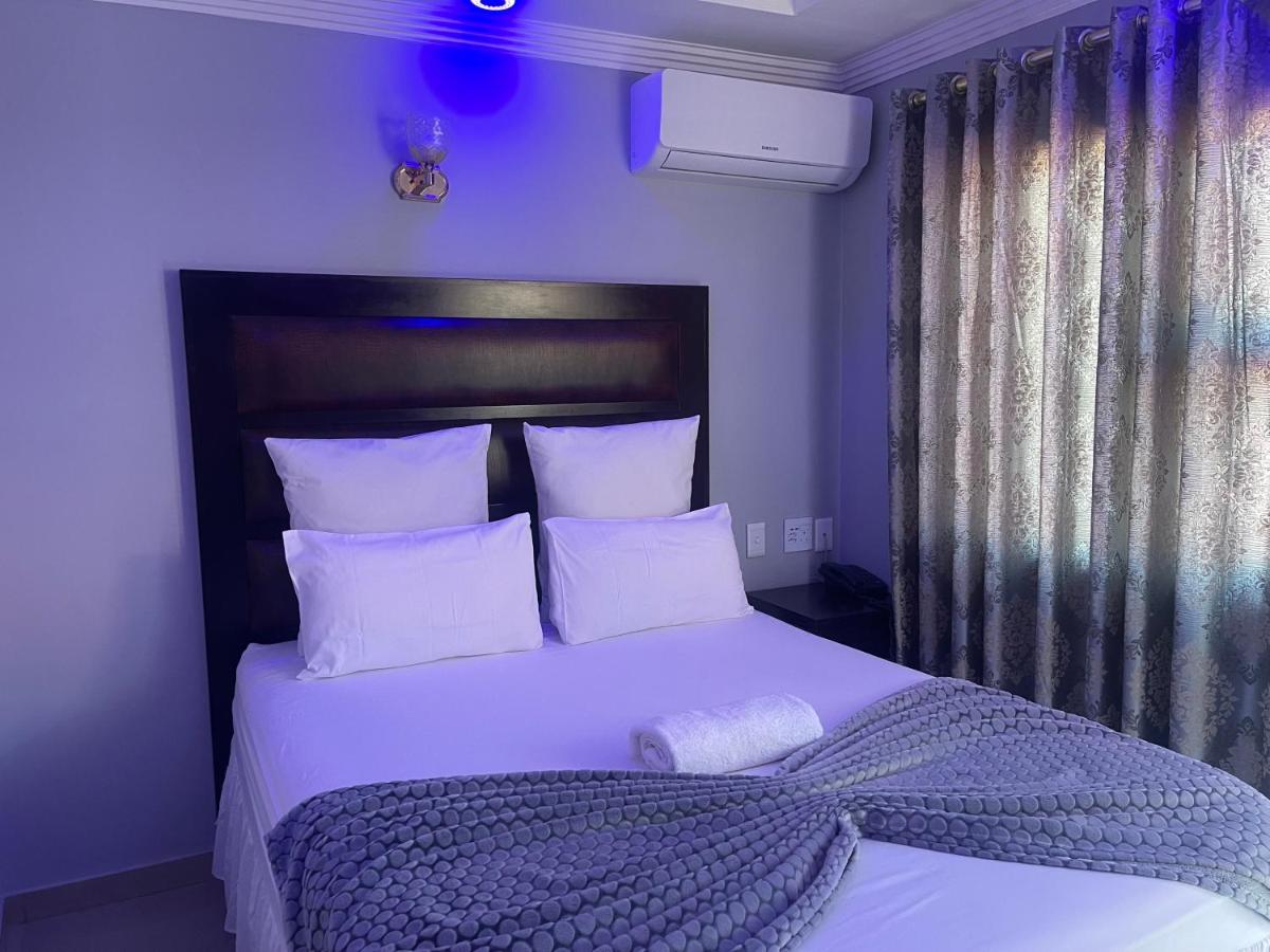 Suitetrails - Emirates Garden Lodge
