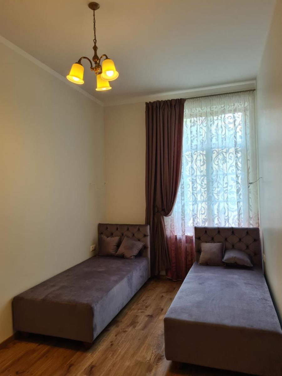 Old Town Cat Apartment - Housity